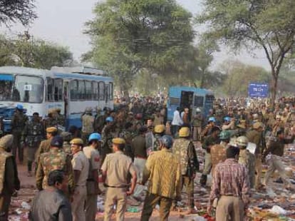 saint rampal and satlok ashram: experience of police seals 