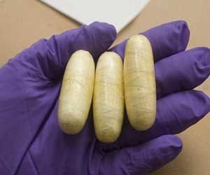 five held in smuggling of heroin