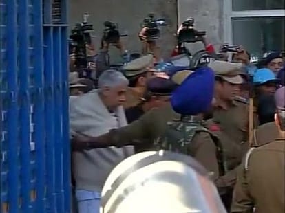 Court extends Rampal's police remand by 6 days