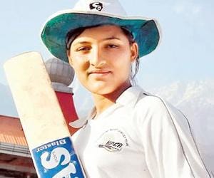 himachali sushma verma will play againest south africa.