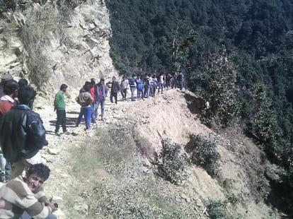 alto car fall in satluj. ne died, one missing
