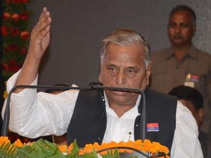 Mulayam Singh Yadav attacks on Modi and RSS.