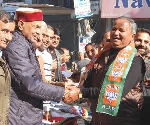 former cm prem kumar dhumal targets himachal govt.
