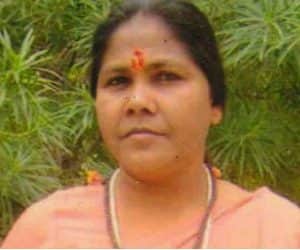 sadhvi niranjan jyoti attacks on akhilesh government.