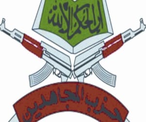 Hizbul threat to close beauty parlor in kashmir valley