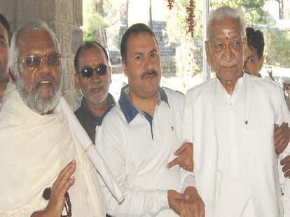 Ashok Singhal statement on pakistan POK