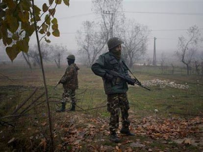 militants ready for infeltrarion at loc and ib