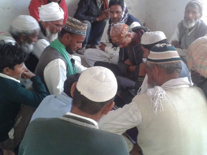 Two Sisters Got Married to Their Respective Lovers in Prison