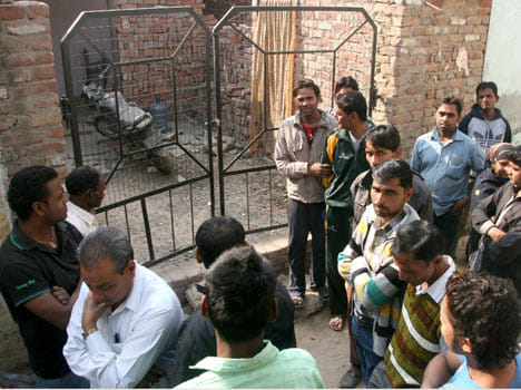 Drunk husband killed his wife by hand pumps