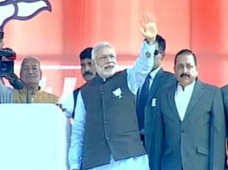 pm narendra modi roars at udhampur and poonch rally