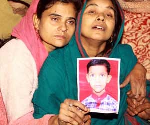 6 year old playing out side home kidnapped, murdered.