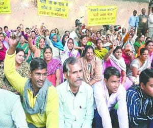 Durga Builder Case reached Jantar Mantar 