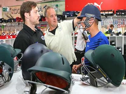 Can helmet save life of player?