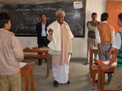state education minister vijay pal singh surprise visit in college.