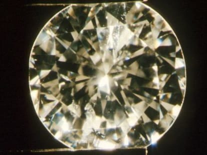 news to make artificial diamond in laboratory.