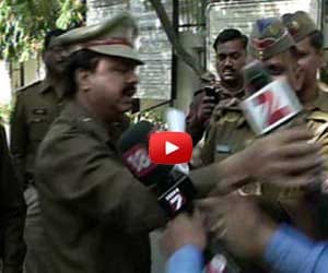 Singh Yadav Police officials abusing media in yadav singh case.