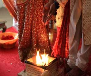 bride refused to marry after seeing groom shivering.