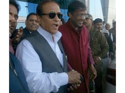 AMU vice chancellor writes letter to azam khan.
