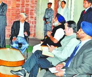 Sukhbir Badal Raid in Mohali Police Station at Late Night