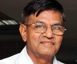 Death of South Delhi Municipal Commissioner SC Yadav, in a Car Accident on Yamuna Expressway