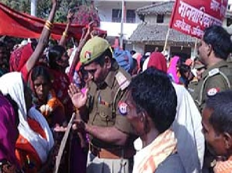 people spoped going domestation in police staition