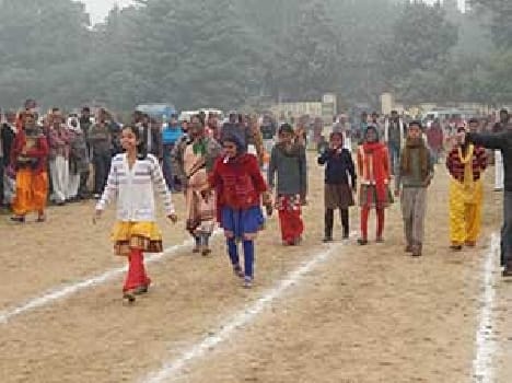 gagan first in spoon race comption, ballia