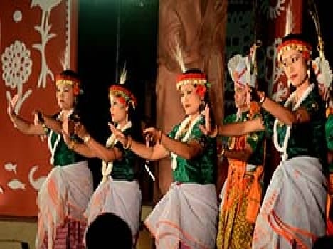 The iridescent colors scattered in the village folk crafts