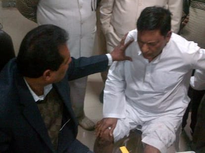  Former MP Banwari Lal Kanchhal beaten by lawyers.