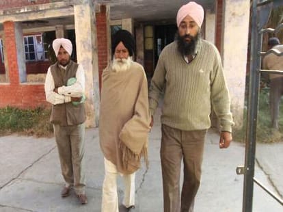 patients blind after surgery, exposure in patients check-up