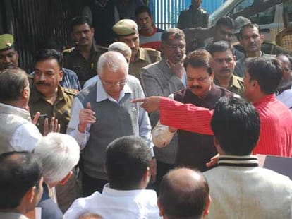 Disclosure, disclosure, when will finally arrest Yadav singh.