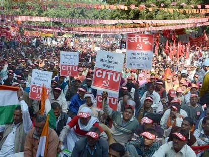 sound echoed movements at Jantar Mantar.