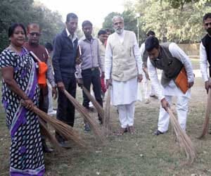 i want to servidc modi as a laxman.