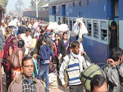 Extra Coach Facility in Unchahar Express Train
