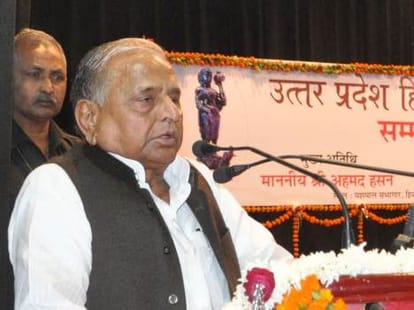 PM Modi should clean toilets in UP, says Mulayam.