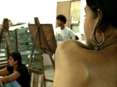 Accountant-chef take nude pictures of girls
