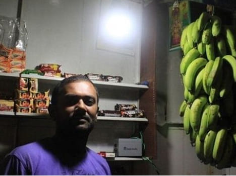 Old laptop batteries could power slums in India: Study