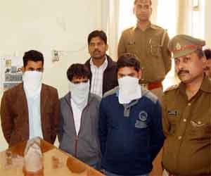 Law Students were also looted Muthutu with friends.