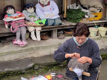 village where dolls outnumber people 