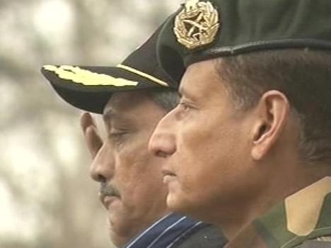 Defence Minister Manohar Parrikar to review security situation in Kashmir