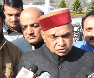 prem kumar dhumal met governor kalyan singh.