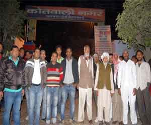Tamper resistance of the student beaten, Uproar.