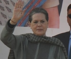 Congress leaders to go in every district in UP.