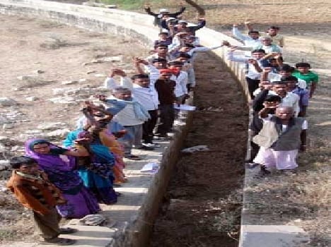 Human chain performance by