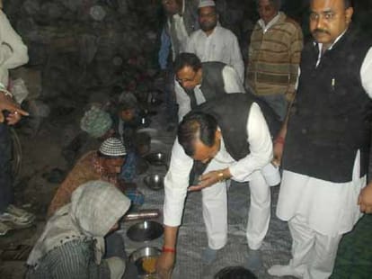 Example on Religion Conversion - Hindu and Muslims Praying together in these UP home