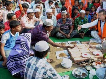 Ghar wapsi campaign in Varanasi; 70 hindus turned Christians in Bahraich