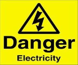a man dies in electric shock