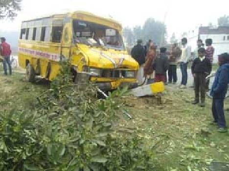 Steering failure, school bus crashed into tree