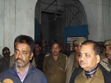 Police-administration raid in the district jail