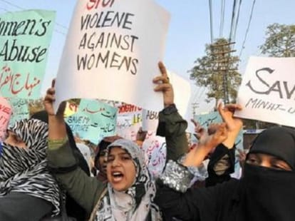 punishment for women for love in pakistan.