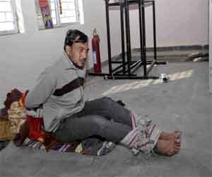 25 masked miscreants entered powerhouse Robbery.